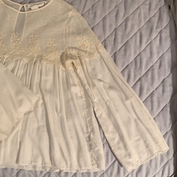 H&M blouse, limited L.O.G.G collection. Size US14-16. Great for mama to be. - Picture 2 of 7